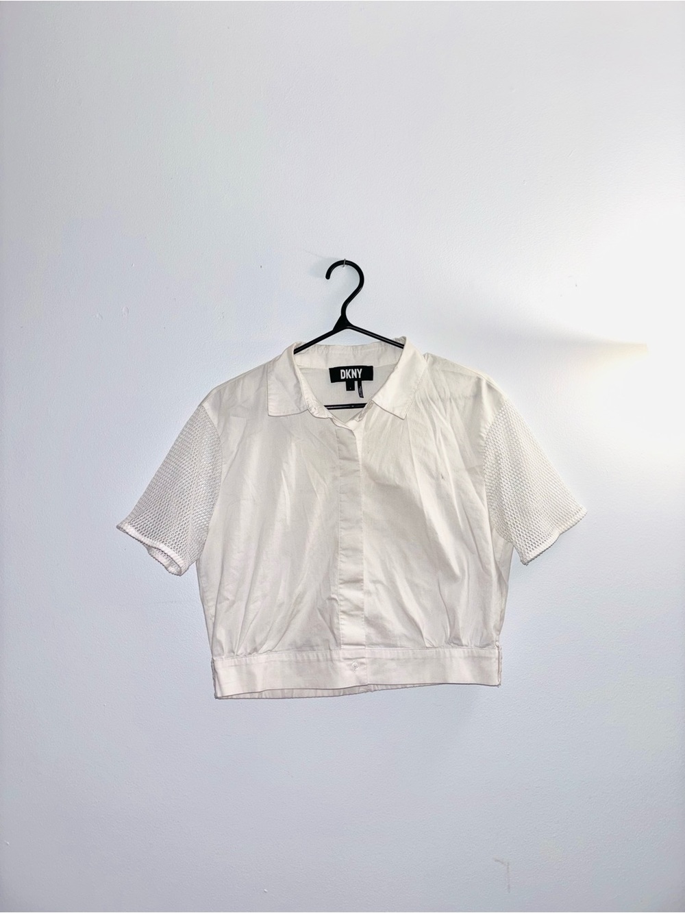 Dkny White Short-Sleeve Cropped Button Front Top
